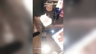 Địt nhau với em nhân viên quán karaoke xinh nhất quán ngay trong phòng