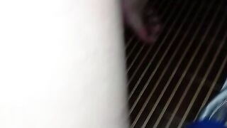 Xuất tinh lên vú chị dâu lúc ngủ