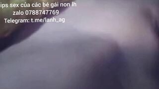 Lồn non tự sướng