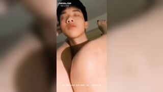 Chị chị em em, sở hở là trốn đi địt nhau. Nhìn biểu cảm là biết gã trai trẻ
