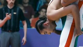 ĐỊCH NGAY GIỮA SÂN KHẤU TRƯỢT BĂNG