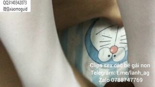 Em gái còn hơi ngại