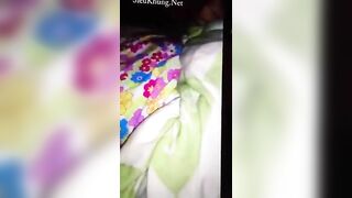 Nhét lươn vào lồn vợ đang ngủ