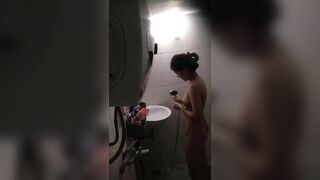 Clip Sex Quay Trộm Em Xóm Trọ Vừa Tắm Vừa Hát Vui Vẻ