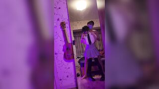 Bạo dâm em gái học sinh mới quen trong ánh đèn mờ ở khách sạn