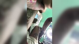 Áp lực nghề xăm em khách còn đòi cầm chim nghịch lúc xăm 2