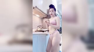 Clip Sex Gái Gym Body Đã Đẹp Lồn Lại Không Lông Mướt Rượt