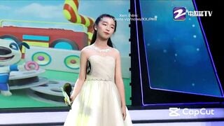 Trên sân khấu ai nghĩ em dâm thế đâu