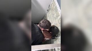 Hot Cặp đôi học sinh lớp 10 siêu teen bị quay lén khi địt nhau trong toilet quán nhậu