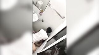 Em học sinh lộ clip bú cu bạn trai ngon như mút kem