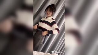 Vì tiền mà bán thân