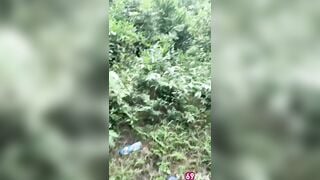 Em gái vú to đòi ra đồi thông chịch public mới chịu 2