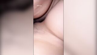 Đem vợ ra làm quà sinh nhật cho thằng bạn thân . Đôi bạn cùng tiến hưởng chung 1 vợ
