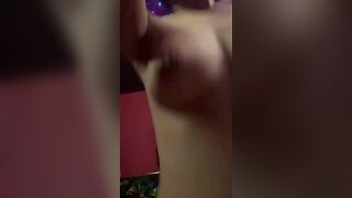 hấp dẫn quá nên thèm vu vào chỗ kín