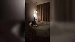 Anh địt còn sướng tê lồn em hơn cả chồng em làm tình với em