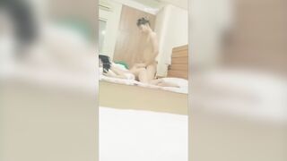 địt em nhân viên quán hát bím múp khít không cần dùng bao mới sướng