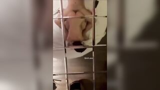 trừng phạt bé sinh viên hư hỏng bằng cách dập nát bím em