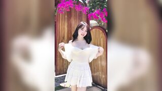 Lột đồ gái xinh nhanh nhất và miễn phí