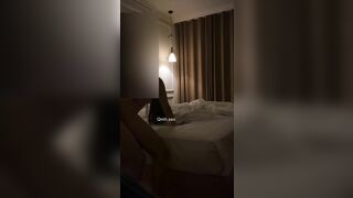 em ny nứng lồn nhún hết sức trên con cu to dài của bạn trai vì lâu ngày không được đụ