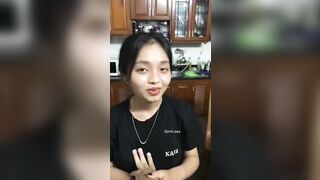 em sinh viên hư hỏng suốt ngày đòi bú cặc