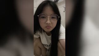 gái xinh thủ dâm trong ktx phần 3