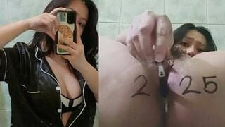Clip HOT Con Đĩ Dâm 2k7 Đón Tết 2025 Với Cái Lồn Ngập Tinh