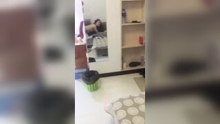 doggy em ny mặc quần lọt khe đỏ cực nứng