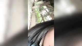 em học sinh lồn múp vào rừng ngồi thủ dâm cho yên tĩnh phần 1