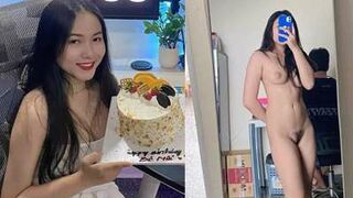 Clip Hot Bé Nhi Sinh Viên Khoa Luật Sinh Nhật Tuổi 19 Đầy Sung Sướng