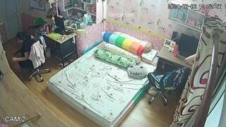 Clip Hot Camera Quay Lén Gái Mới Lớn Thay Đồ Vú Siêu Ngon