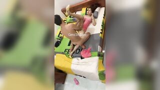 Clip Hot Đang Địt Nhau Với Chồng Mà Sếp Gọi Muốn Tụt Nứng