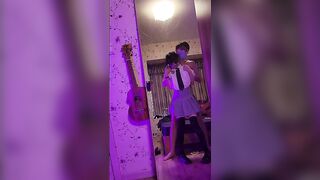 Bạo dâm em gái học sinh cấp 3 trong ánh đèn mờ
