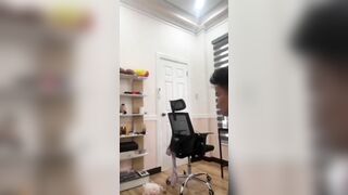 chịch em học sinh chuppy lồn múp dâm đãng nứng lồn tại nhà em khi bố mẹ đi vắng