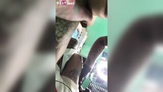 Áp lực nghề xăm em khách còn đòi cầm chim nghịch lúc xăm 4