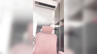 Phần 6: gái xinh thủ dâm bắn nước rên rỉ với con cu giả khủng