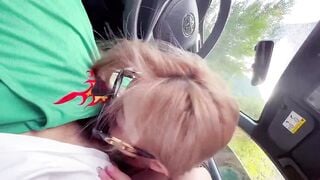 em ghệ thèm cặc bú cu anh ny trên xe oto cực sướng