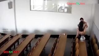 cặp đôi đụ nhau trong lớp học bị cam quay lén cảnh làm tình cùng nhau