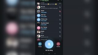 Em Dâu Bím Múp Call Móc Tập Thể Cùng Nhóm Bạn