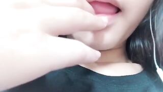 Em Học Sinh Non Tơ Móc Bím Bắn Nước Tung Tóe Cực Ngon Ngọt
