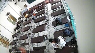 Học Sinh Làm Tình Ngay Trong Lớp Khi Đang Có Người Trong Lớp