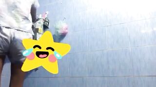 em học sinh tập tành quay cảnh đi tắm để chiều NY