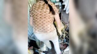 Đang dọn cũng không yên