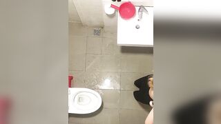 Quay lén gái tắm 40