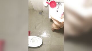 Quay lén gái tắm 40
