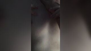 Teen múi mít lộ clip với người yêu sau khi chia tay