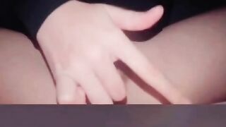 Clip Hot Hân Chu 2ka8 Cứ Rãnh Ra Là Móc Lồn Tự Sướng