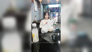Clip Hot Đón Tiếp Em Họ Tới Nhà Chơi Giúp Thoả Mãn Con Cu