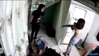 Quay lén mấy em teen vú to thay đồ
