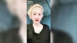 Phần 1:E Trân Idol Tiktok Mới Nổi Lộ Clip Thủ Dâm Với Dưa Chuột Cực Nứng