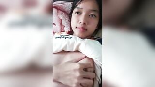 Girl Cute thích móc lồn Mỗi khi bị nứng